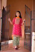 Girl Festive Cloth
