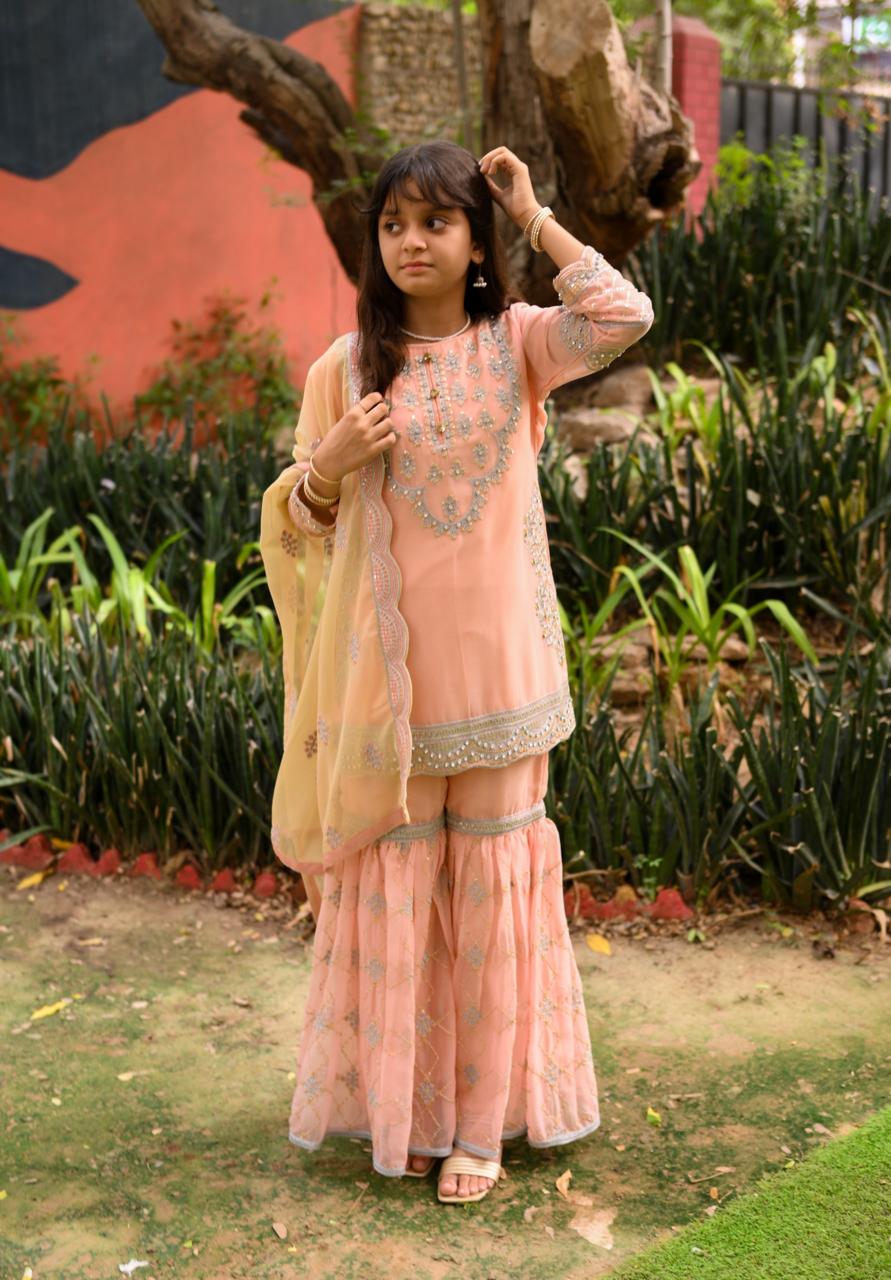 Girl Festive Cloth